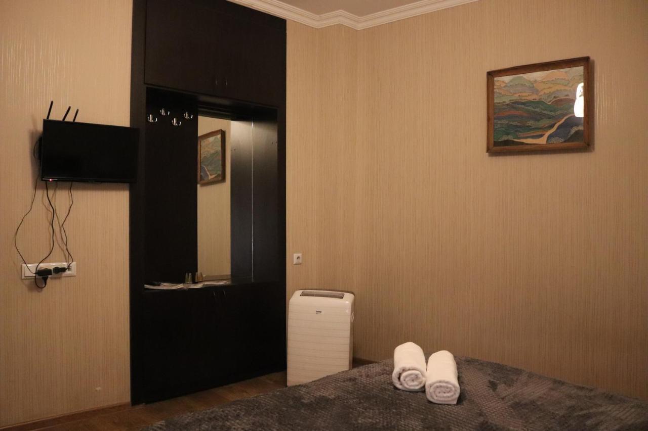 Aivani 8 Tbilisi Bagian luar foto