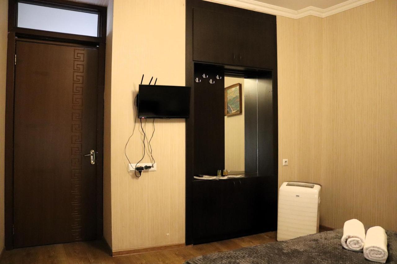 Aivani 8 Tbilisi Bagian luar foto